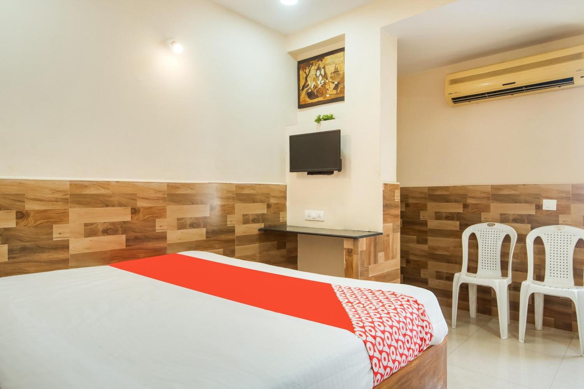 Oyo Flagship 75817 Ahvanam Guest House Tikkavanipalem المظهر الخارجي الصورة