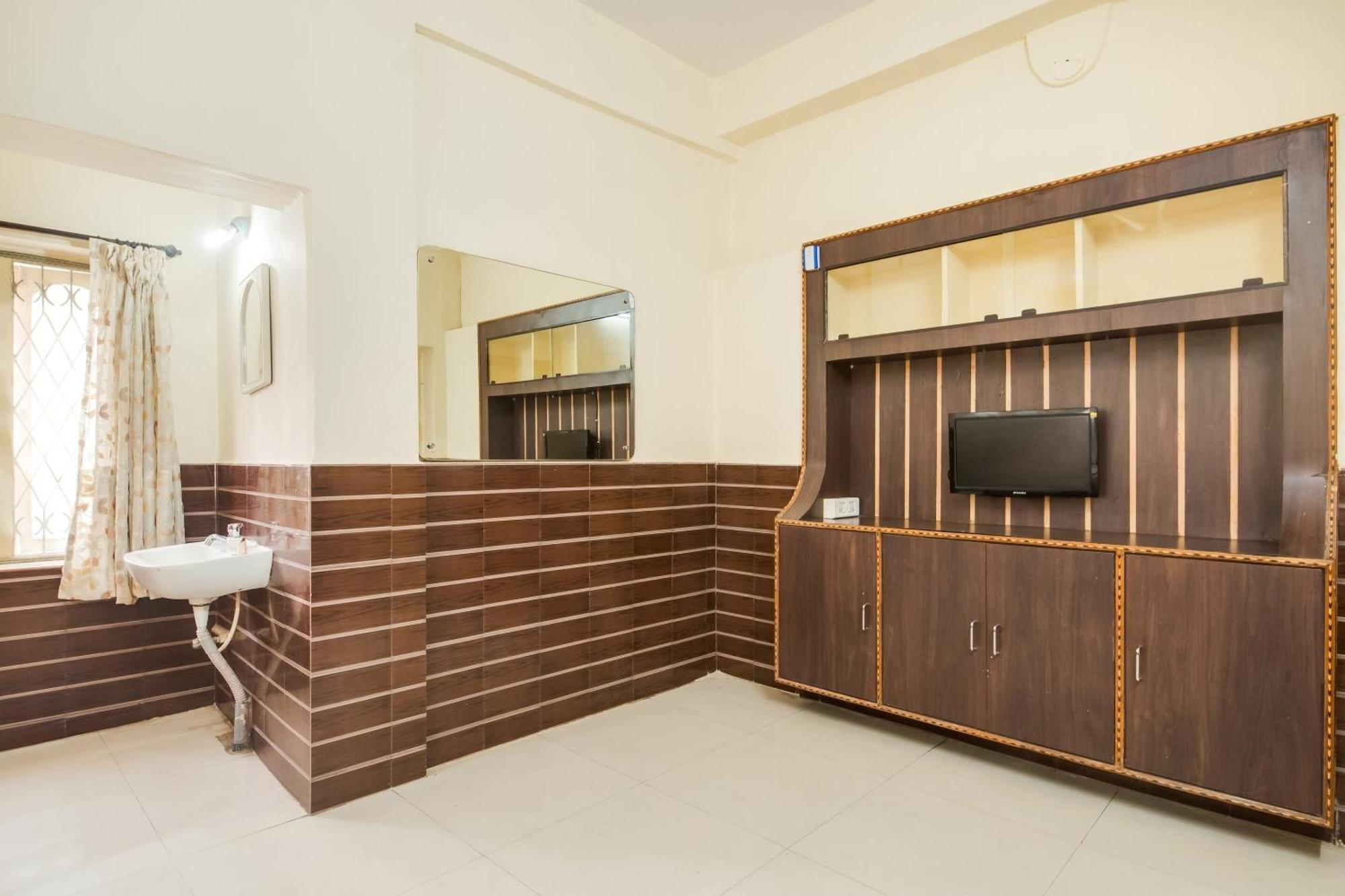 Oyo Flagship 75817 Ahvanam Guest House Tikkavanipalem المظهر الخارجي الصورة