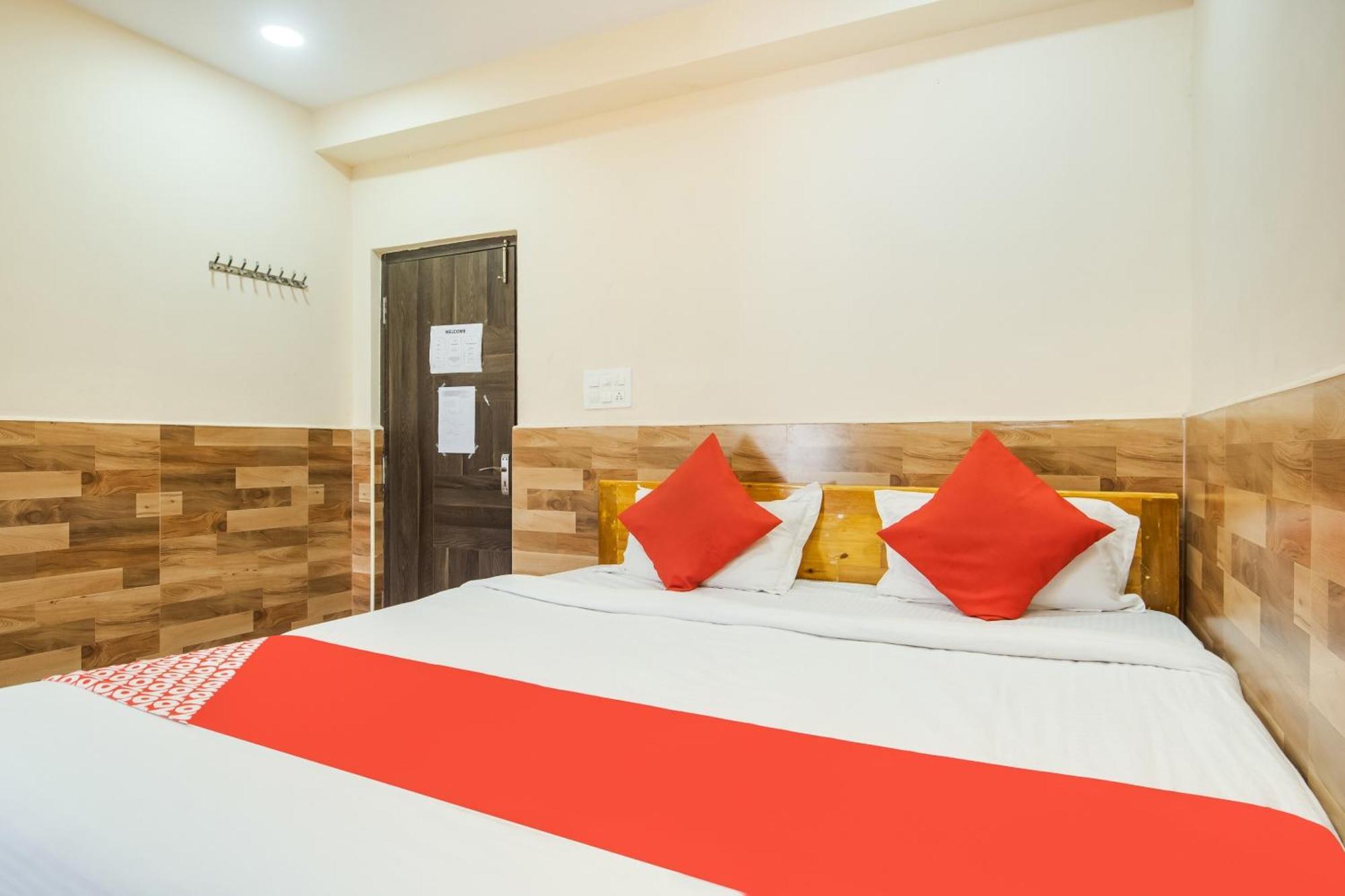 Oyo Flagship 75817 Ahvanam Guest House Tikkavanipalem المظهر الخارجي الصورة