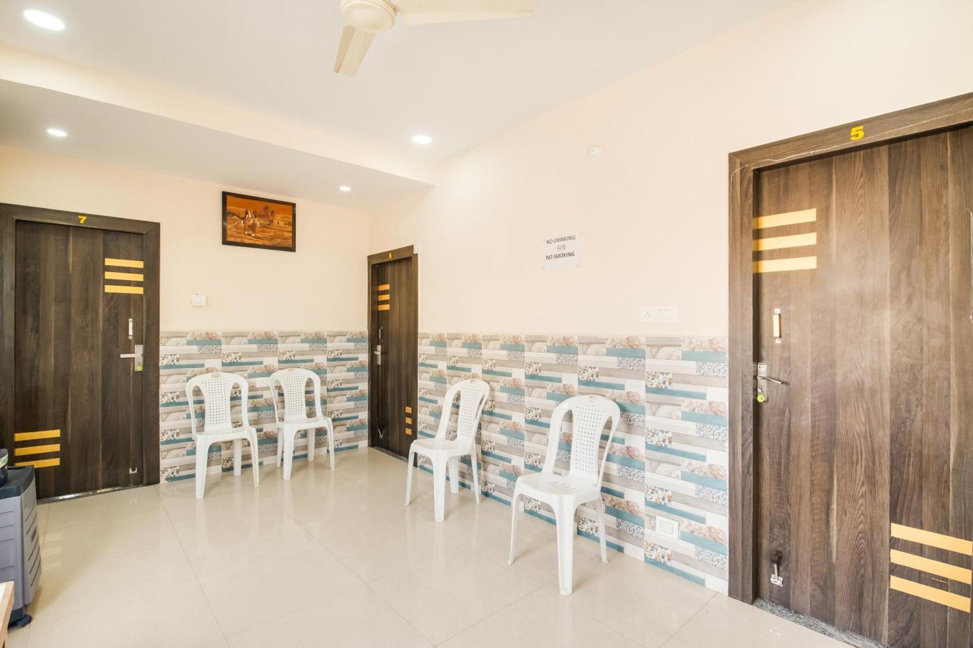 Oyo Flagship 75817 Ahvanam Guest House Tikkavanipalem المظهر الخارجي الصورة