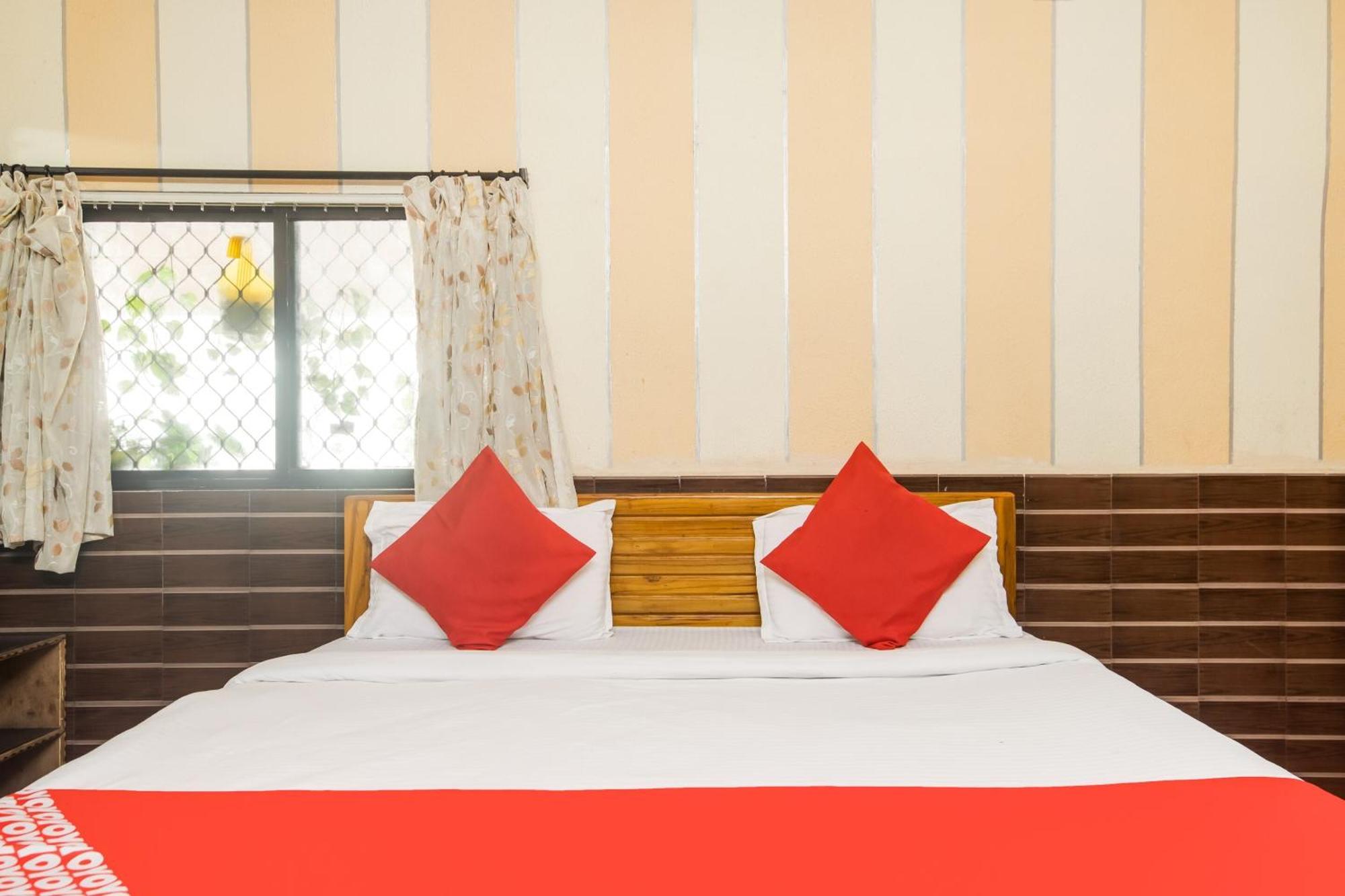 Oyo Flagship 75817 Ahvanam Guest House Tikkavanipalem المظهر الخارجي الصورة