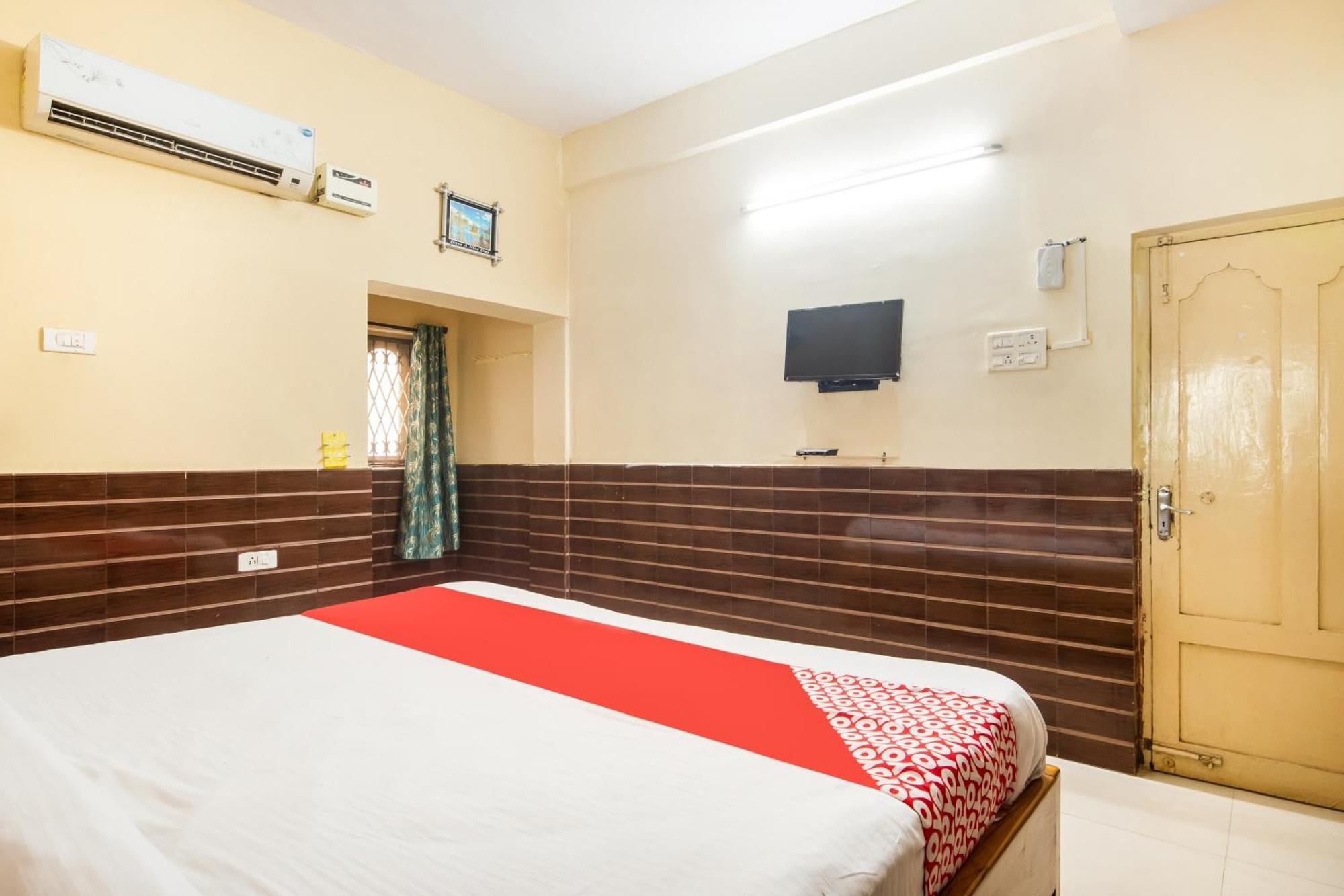 Oyo Flagship 75817 Ahvanam Guest House Tikkavanipalem المظهر الخارجي الصورة