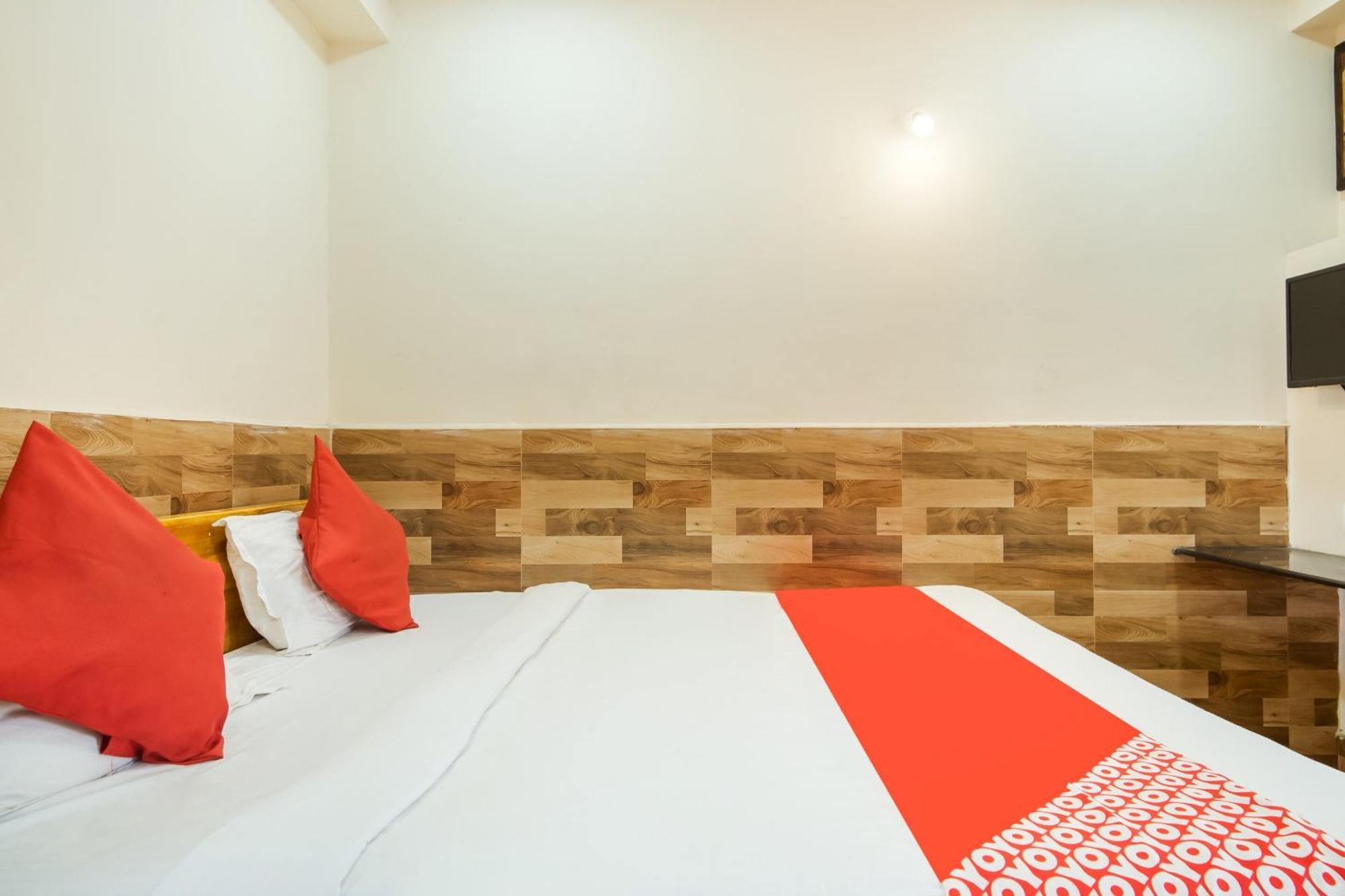Oyo Flagship 75817 Ahvanam Guest House Tikkavanipalem المظهر الخارجي الصورة