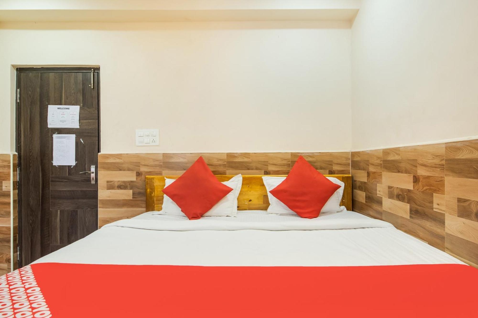 Oyo Flagship 75817 Ahvanam Guest House Tikkavanipalem المظهر الخارجي الصورة